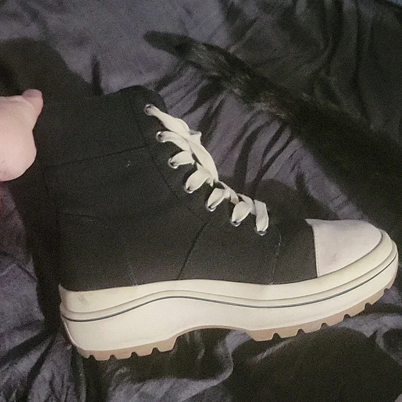 MIA Hi-Top Chunky Sneakers, 7.5 - Picture 3 of 5